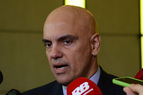 Assessoria de Moraes não confirma chamado de Temer para reunião
