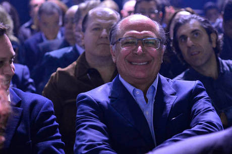 Alckmin assistiu ao debate na plateia