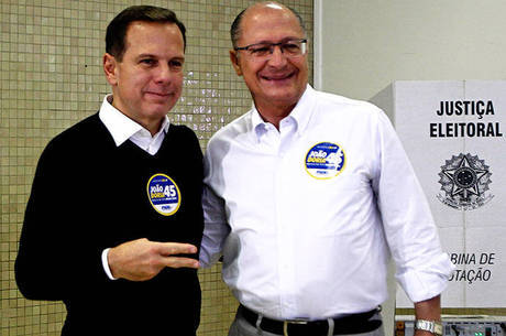 João Doria, eleito prefeito da capital, ao lado de Alckmin
