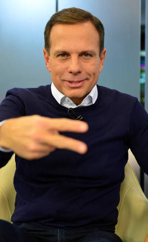 Doria se comprometeu a congelar tarifas de ônibus e tributo, mas promessa tem "poréns" Doria se comprometeu a congelar tarifas de ônibus e tributo, mas promessa tem "poréns"
