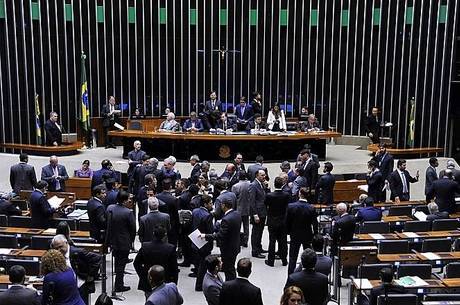 Câmara vota em segundo turno PEC 241 Câmara vota em segundo turno PEC 241