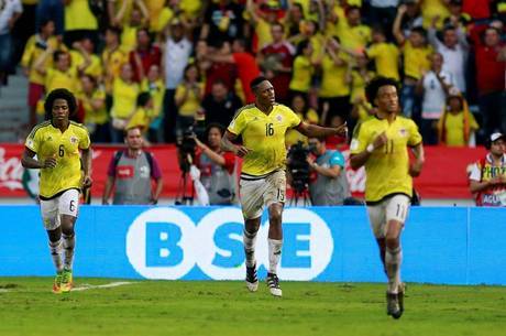 Mina marcou o segundo gol da Colômbia contra o Uruguai
Mina marcou o segundo gol da Colômbia contra o Uruguai