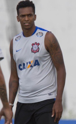 Carille barra Jô no Corinthians e escala dupla da sub-20 contra Palmeiras