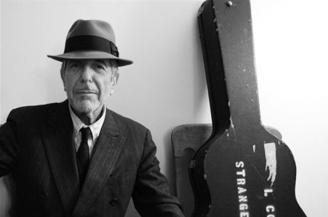 Leonard Cohen: cantor uniu música à literatura como poucos