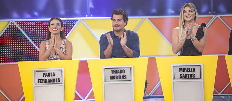 Ao lado de Paula Fernandes e Thiago Martins, Mirella Santos participou como jurada do Canjica Show Ao lado de Paula Fernandes e Thiago Martins, Mirella Santos participou como jurada do Canjica Show
