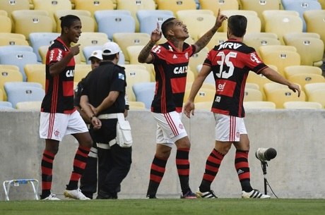 Guerrero marcou e colocou o Flamengo na vice-liderança