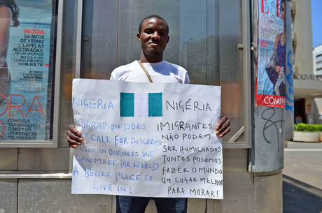 O nigeriano Dominic Ndubuilo, há cinco meses no Brasil O nigeriano Dominic Ndubuilo, há cinco meses no Brasil