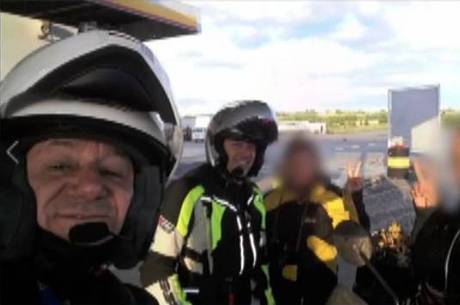 Turistas erraram caminho ao entrar em comunidade Turistas erraram caminho ao entrar em comunidade
