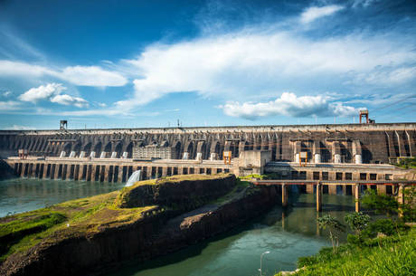 Usina de Itaipu gerou 98.800.319 MWh Usina de Itaipu gerou 98.800.319 MWh