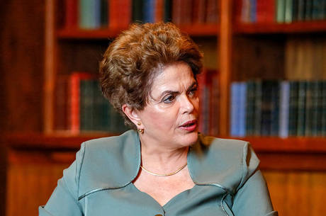Santana implicou Dilma, mas força-tarefa quer mais detalhes