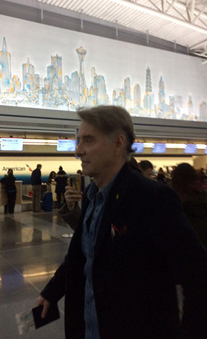 Eike é fotografado em aeroporto de Nova York antes de embarcar para o Brasil