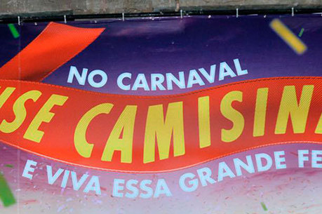 “No Carnaval, use camisinha e viva essa grande festa!”