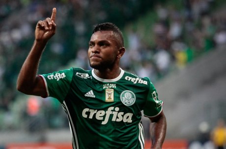 É impressionante o retrospecto do Palmeiras jogando contra o Goiás