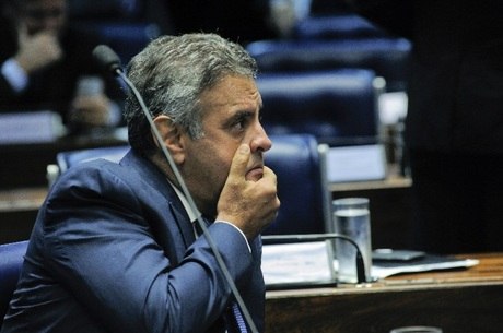 Pedido de R$ 5 milhões foi feito por Aécio na própria casa dele