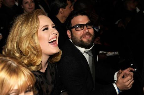 Adele confirmou casamento durante show na Austrália