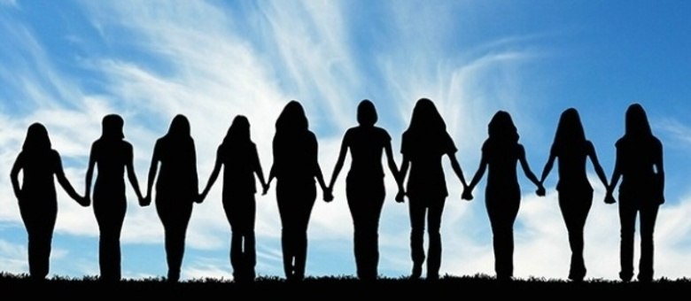 Sororidade é a nova palavra de ordem:  mulheres abraçam as mesmas causas para caminhar juntas 