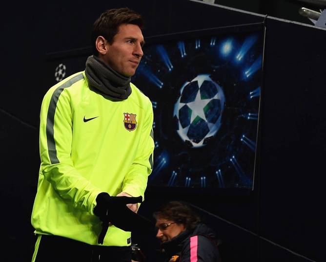 Lionel Messi (Barcelona) 2014/15 – 6 assistências