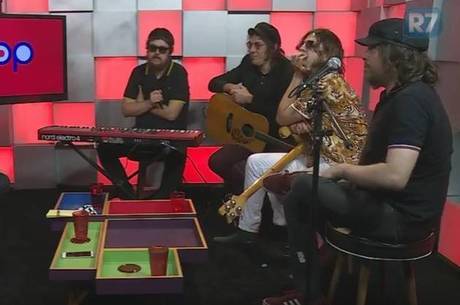 Cachorro Grande falou sobre os anos de carreira na música Cachorro Grande falou sobre os anos de carreira na música