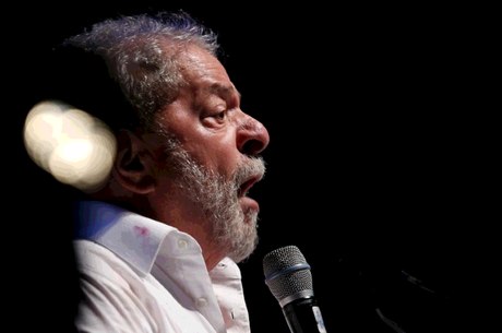 Lula presta esclarecimentos sobre suposta obstrução da Justiça