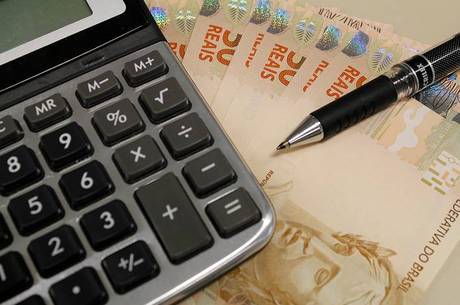 Projeções mostram que contas públicas devem ter melhora apenas em 2020