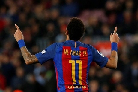 Neymar já alcança números de Ronaldinho Gaúcho pelo Barcelona