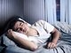 Dormir mais horas do que o necessário traz mais riscos de problemas cardiovasculares do que dormir pouco. O alerta foi feito por pesquisadores da Unifesp (Universidade Federal de São Paulo) e do Instituto do Sono na última edição do World Congress on Brain, Behavior and Emotions, congresso sobre o cérebro realizado em Porto Alegre entre os dias 14 e 17 deste mês. Em um dos painéis do evento, acompanhado pela reportagem, os cientistas apresentaram evidências de uma série de estudos nacionais e internacionais que identificaram os riscos à saúde associados à prática de dormir muito ou pouco