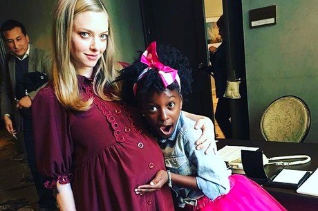 Amanda Seyfried é mãe pela primeira vez 