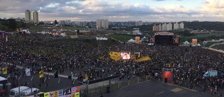 As 100 mil pessoas no sábado, no festival Lollapalooza