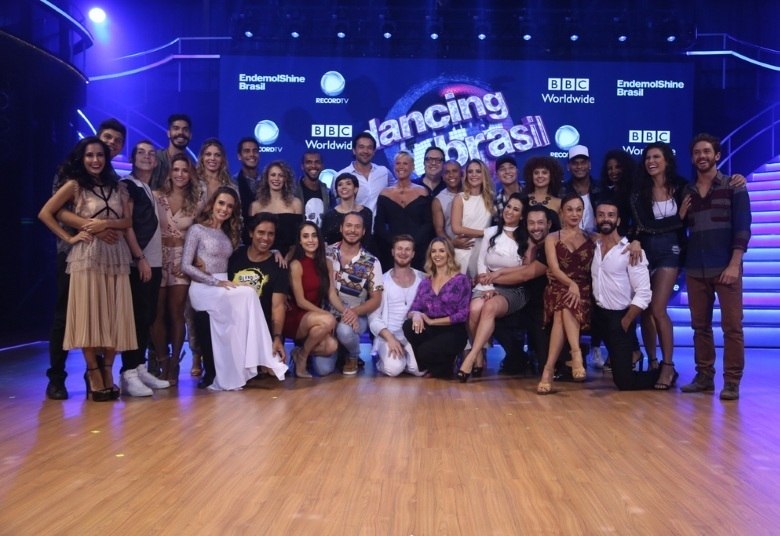 O elenco do Dancing Brasil se reuniu nesta terça-feira (28) em evento no Rio de Janeiro para contar algumas novidades do novo reality show. A estreia acontece no dia 03 de abril, a partir das 22h30, na Record TVDancing Brasil estreia com plateia de famosos, cenário 360° e grandes performances