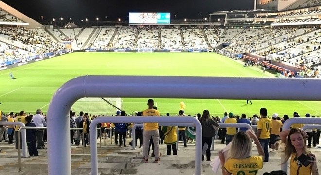 Esta é a visão para quem pagou R$ 200 para assistir ao jogo da seleção brasileira no Itaquerão