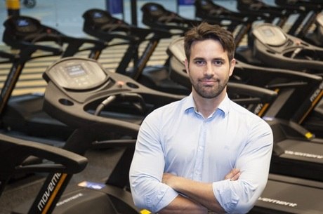 Empresário supera dificuldades e cria uma das três maiores redes de ...