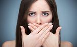 Muitos acreditam que o mau hálito esteja relacionado a problemas de estômago, mas a dentista afirma que cerca de 95% das causas da halitose estão dentro da própria boca 