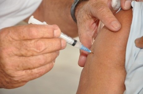Mais da metade do público alvo foi vacina no Rio de Janeiro
