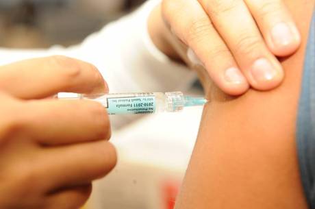 A vacinação contra HPV no sábado (4) será apenas para meninos de 12 e 13 anos, no posto de saúde em Itaoca A vacinação contra HPV no sábado (4) será apenas para meninos de 12 e 13 anos, no posto de saúde em Itaoca