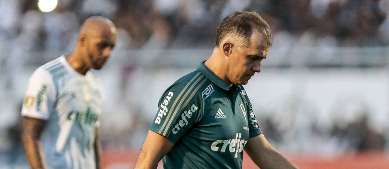 Treinador do Palmeiras cobra mudança de atitude para reverter o placar diante da torcida