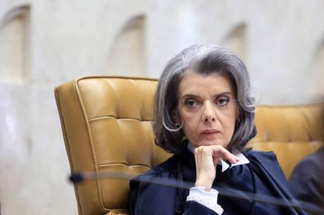 Carmén Lúcia é citada em conversa Carmén Lúcia é citada em conversa