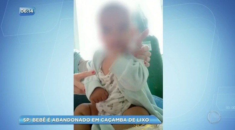 A
polícia procura uma mulher que abandonou o filho, de quatro meses, em uma
caçamba de lixo em Osasco, na Grande São Paulo. A mãe foi quem levou o filho
até o local. Mas, no momento em que deixou o bebê, foi vista por uma moradora
da região, que tentou evitar o abandono