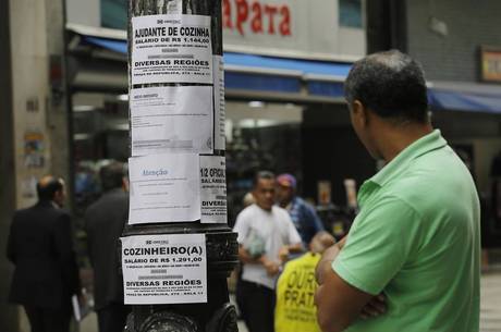 Vagas informais ganham espaço no mercado Vagas informais ganham espaço no mercado