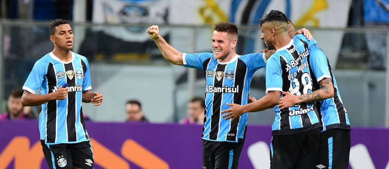 Pelo Brasileiro, Grêmio é superado pelo Botafogo na Arena