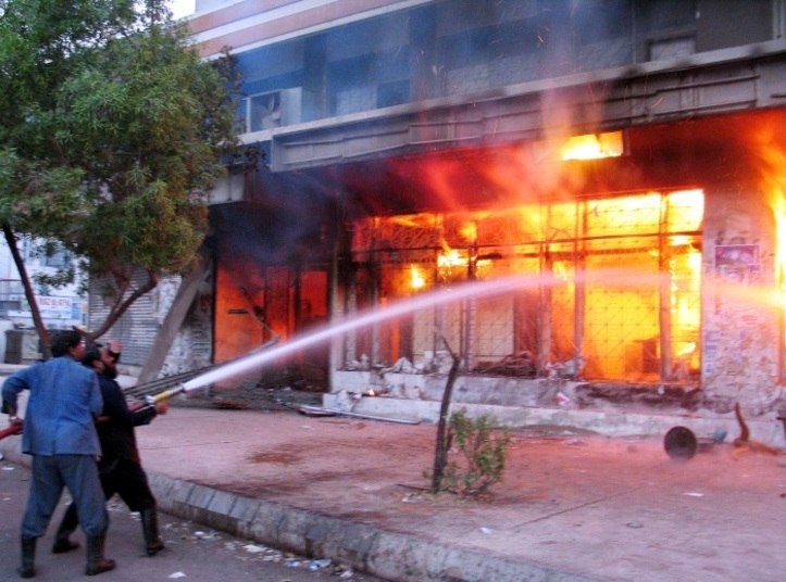 4) Queimaduras causadas pelos combustíveis da bombaMenos comum que os outros tipos de ferimentos, as queimaduras causadas pela explosão da bomba atingem as vítimas que estão em locais bem mais próximas do local em que o ataque foi realizado