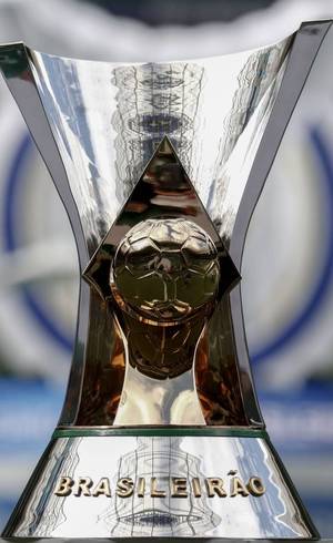 Resultado de imagem para trofeu brasileirão 2017