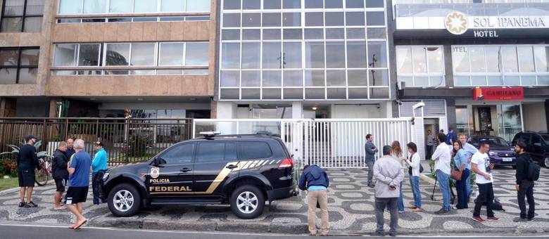Resultado de imagem para apartamento de aecio neves recebe vesita da Policia federal