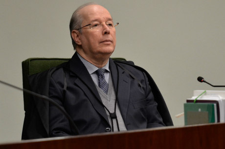 Celso de Mello autoriza apuração de falas de Moro contra Bolsonaro