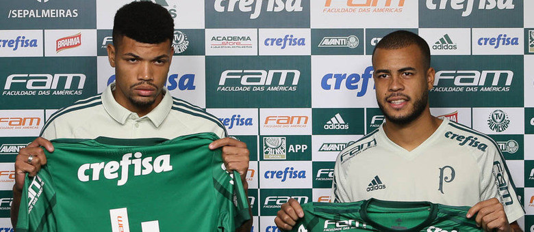 Juninho e Mayke destacam forte concorrência no time do Palmeiras durante apresentação