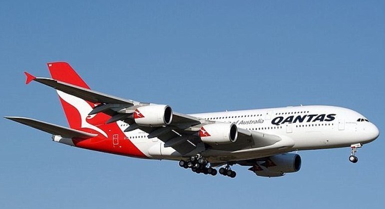 Dirigente de companhia aérea australiana foi atacado durante discurso

