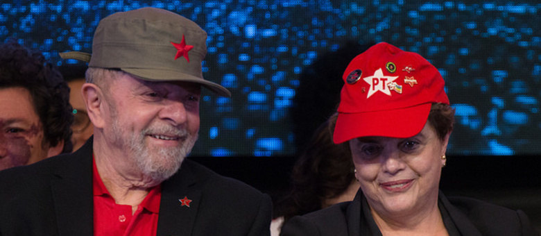 Os ex-presidente Lula e Dilma no Congresso Nacional do PT que acontece desde quinta-feira (1) em Brasília