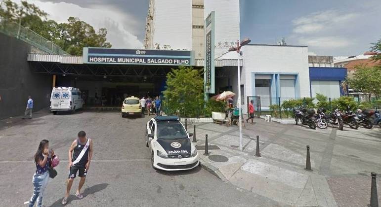 Homem está internado em estado grave no Hospital Salgado Filho
Homem está internado em estado grave no Hospital Salgado Filho
