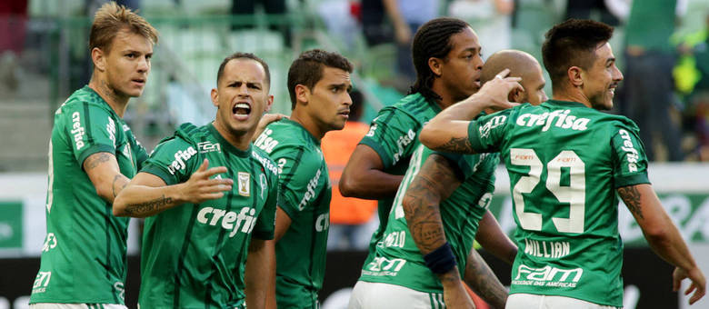Meio-campista Alejandro Guerra marcou o primeiro gol da vitória do Palmeiras sobre o Fluminense por 3 a 1
