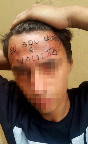 Jovem que teve a testa tatuada em pensão de São Bernardo Jovem que teve a testa tatuada em pensão de São Bernardo