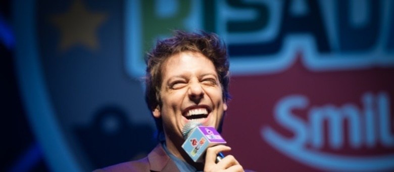 Fábio Porchat concorre em duas categorias do Grande Prêmio Risadaria Smiles do Humor Brasileiro 